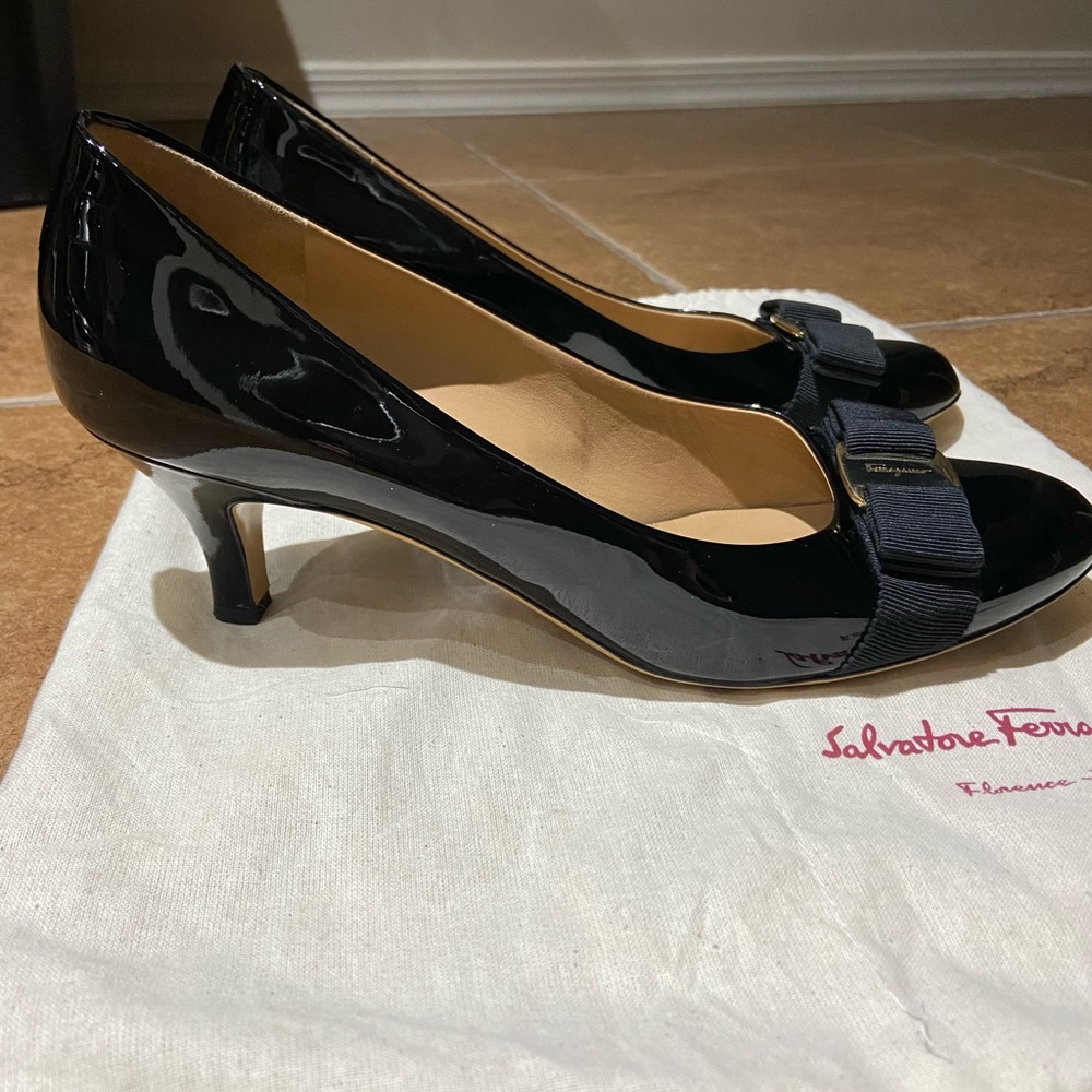 Italian Salvatore Ferragamo. - Picture 4 of 5